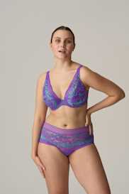 Salesbook image with head | Primadonna