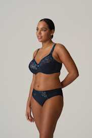 Salesbook image with head | Primadonna