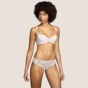 Salesbook image with head | Andres Sarda