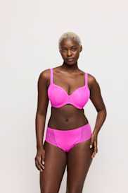 Salesbook image with head | Primadonna