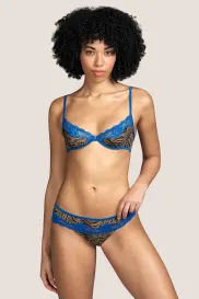 Salesbook image with head | Andres Sarda