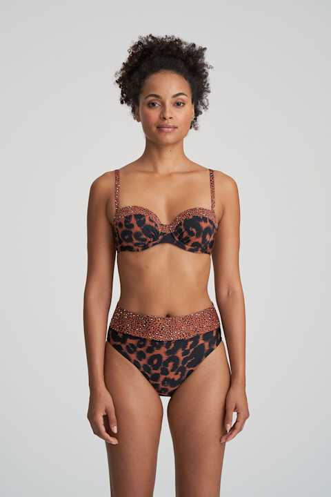 Salesbook image with head | Marie Jo