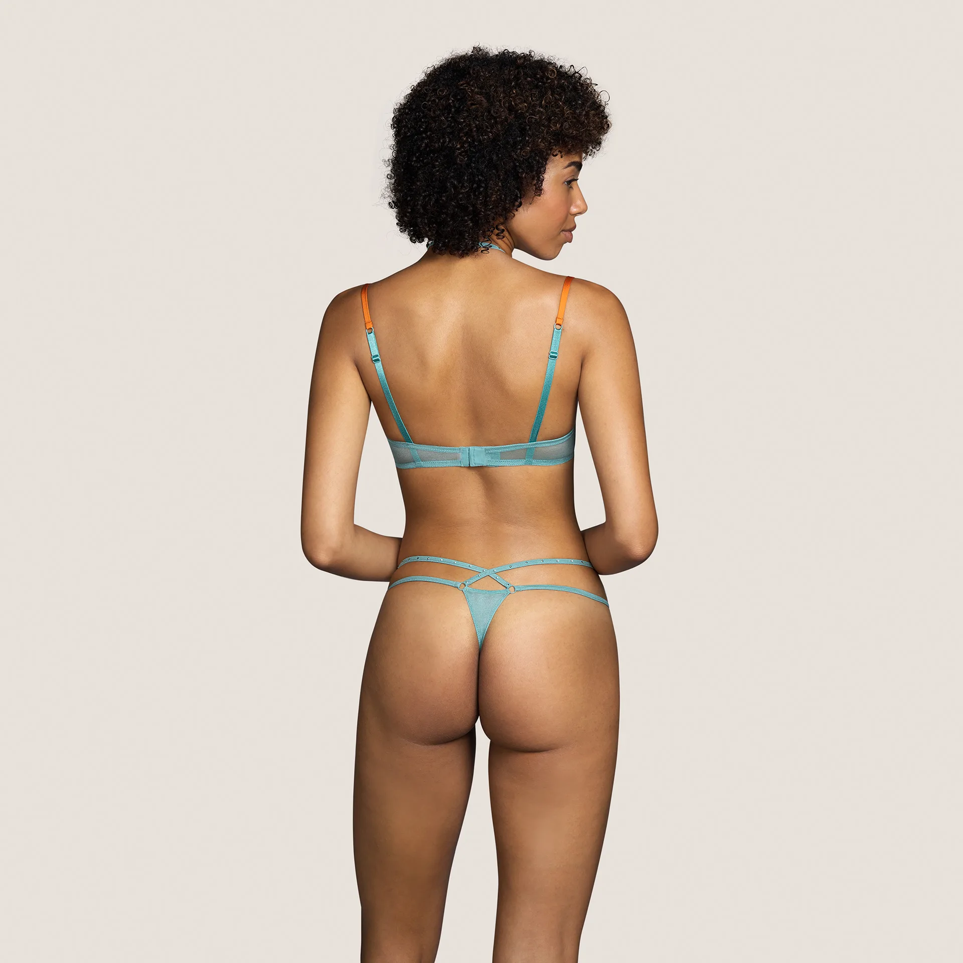 Salesbook image with head | Andres Sarda