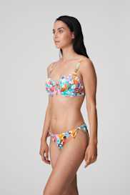 Salesbook image with head | Primadonna