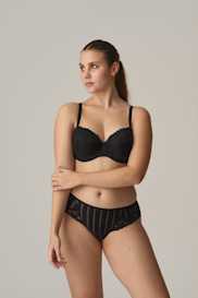 Salesbook image with head | Primadonna