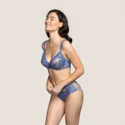 Salesbook image with head | Andres Sarda