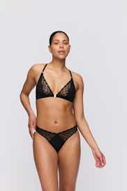 Salesbook image with head | Marie Jo