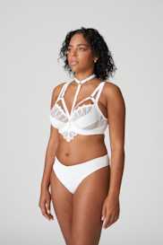 Salesbook image with head | Primadonna