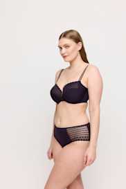 Salesbook image with head | Primadonna