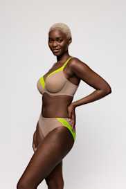 Salesbook image with head | Primadonna