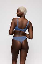 Salesbook image with head | Primadonna