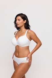 Salesbook image with head | Primadonna