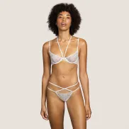 Salesbook image with head | Andres Sarda