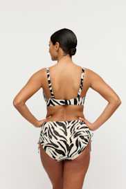 Salesbook image with head | Primadonna