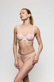 Salesbook image with head | Marie Jo