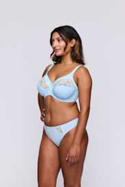 Salesbook image with head | Primadonna