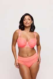 Salesbook image with head | Primadonna