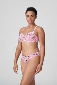 Salesbook image with head | Primadonna