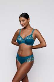 Salesbook image with head | Primadonna