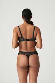 Salesbook image with head | Primadonna