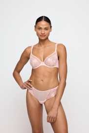 Salesbook image with head | Marie Jo