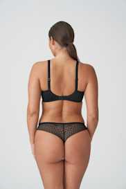 Salesbook image with head | Primadonna