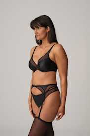 Salesbook image with head | Primadonna