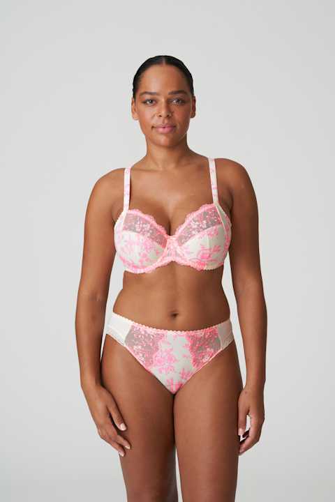 Salesbook image with head | Primadonna