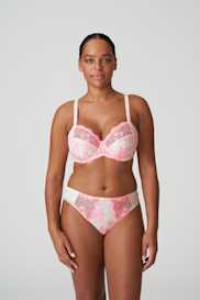 Salesbook image with head | Primadonna