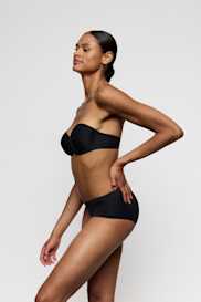 Salesbook image with head | Marie Jo