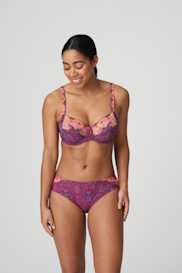 Salesbook image with head | Primadonna