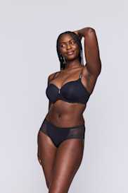 Salesbook image with head | Primadonna