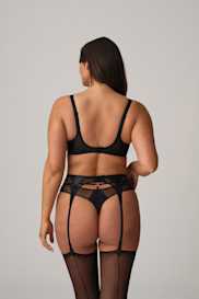 Salesbook image with head | Primadonna