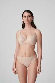 Salesbook image with head | Primadonna