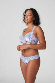 Salesbook image with head | Primadonna