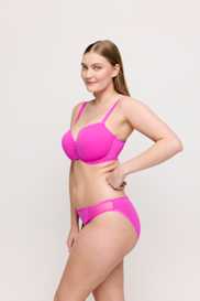 Salesbook image with head | Primadonna