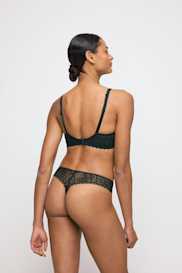 Salesbook image with head | Marie Jo