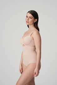 Salesbook image with head | Primadonna