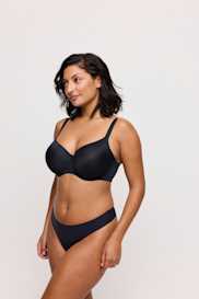 Salesbook image with head | Primadonna