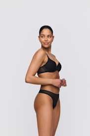 Salesbook image with head | Marie Jo