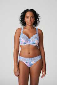 Salesbook image with head | Primadonna