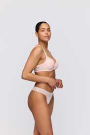 Salesbook image with head | Marie Jo