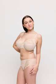 Salesbook image with head | Primadonna