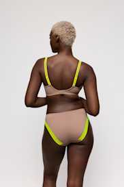 Salesbook image with head | Primadonna