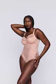 Salesbook image with head | Primadonna