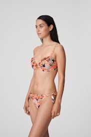 Salesbook image with head | Primadonna