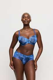 Salesbook image with head | Primadonna