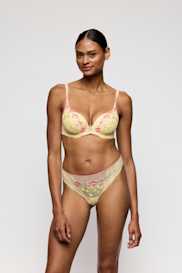 Salesbook image with head | Marie Jo