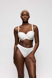 Salesbook image with head | Primadonna