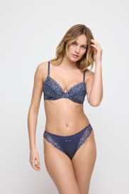 Salesbook image with head | Marie Jo